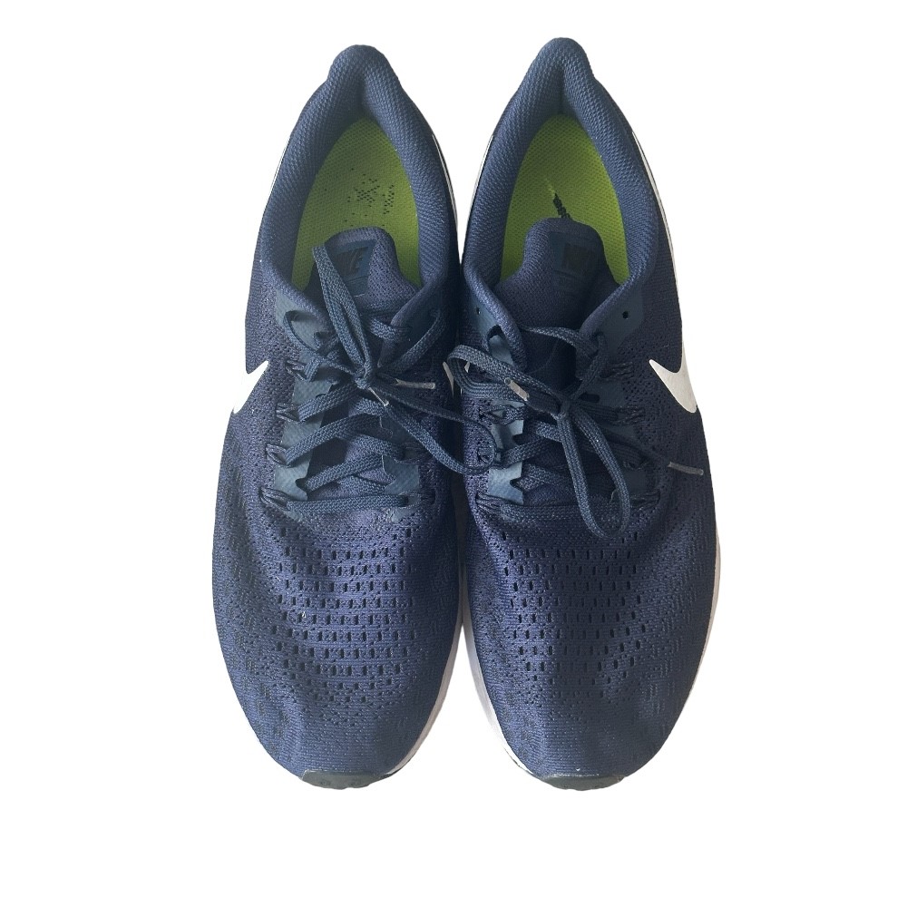 Nike's Navy Blue Men's Running Shoe | Size 12